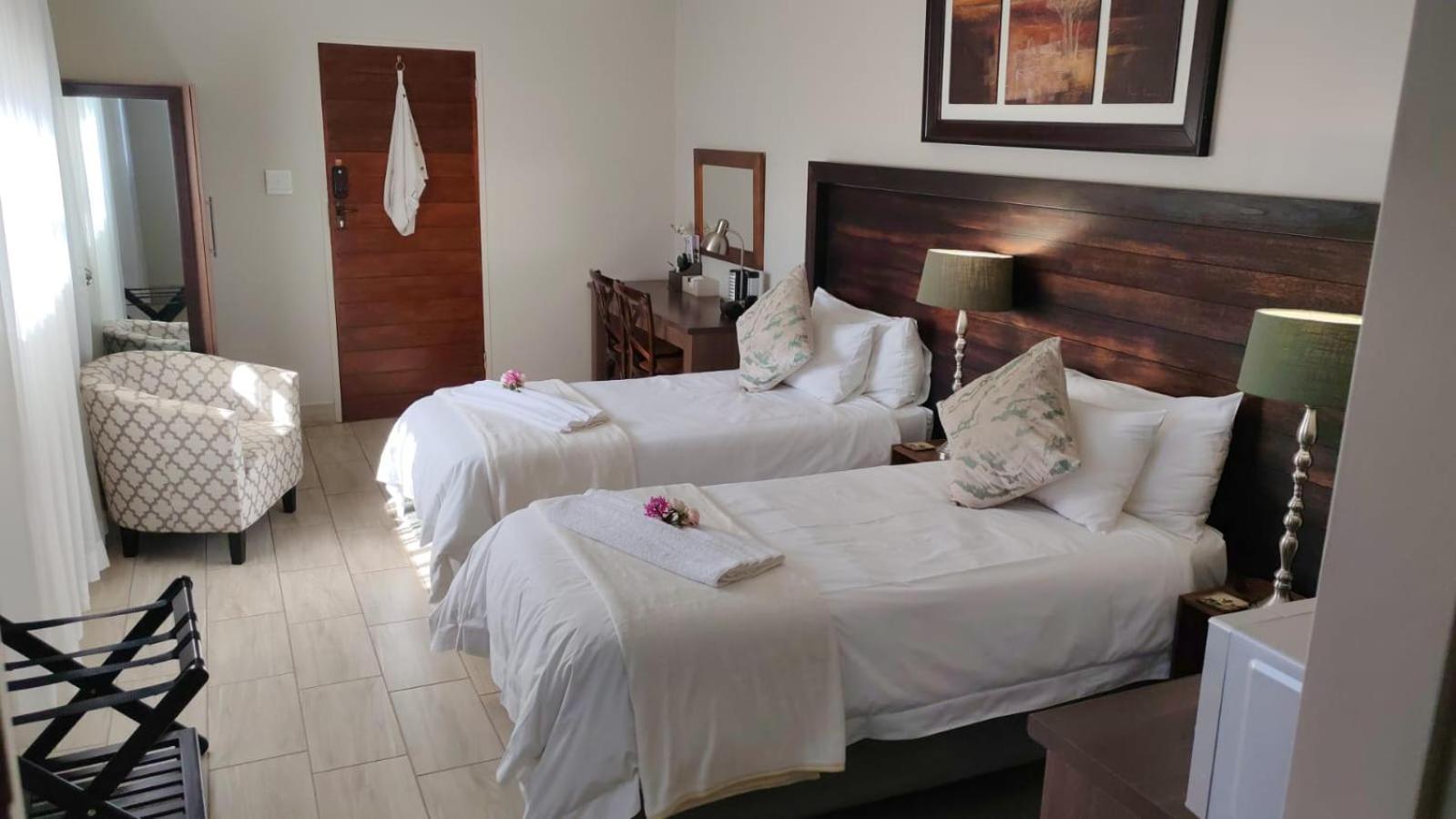 Three Olives Guesthouse Центурион Екстериор снимка