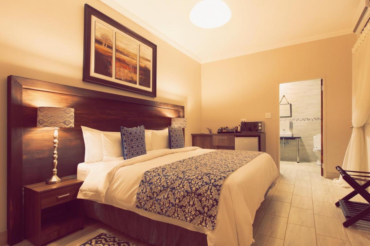 Three Olives Guesthouse Центурион Екстериор снимка